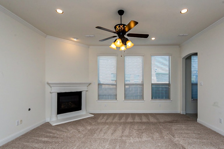 Photo 5 of 27 - 5220 Soren St, Irving, TX 75038