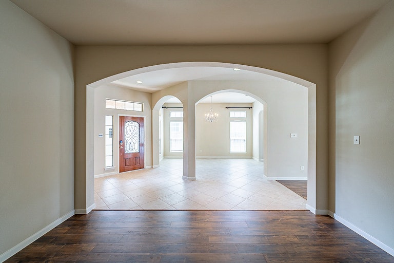 Photo 19 of 37 - 14727 Fountain Stone Ln, Humble, TX 77396