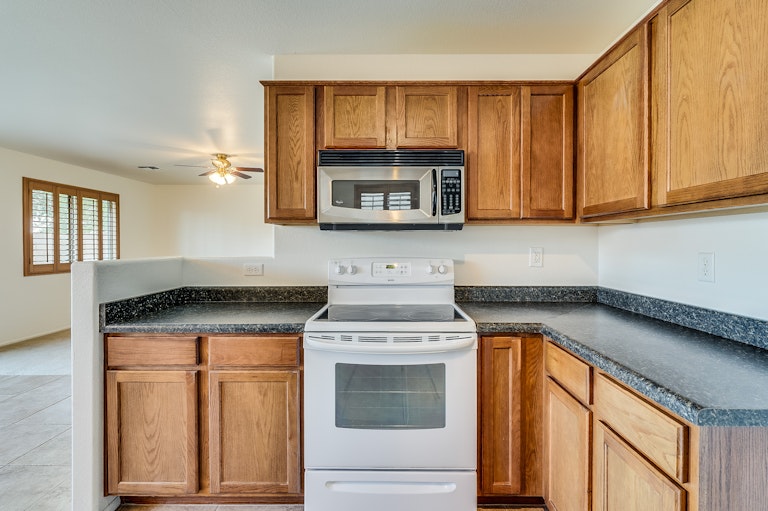 Photo 7 of 24 - 28514 N Dolomite Ln, San Tan Valley, AZ 85143