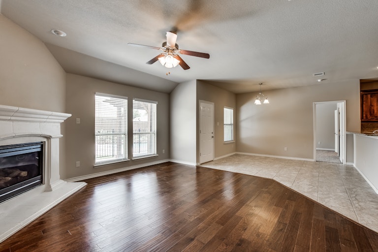 Photo 12 of 27 - 1018 White Porch Ave, Forney, TX 75126