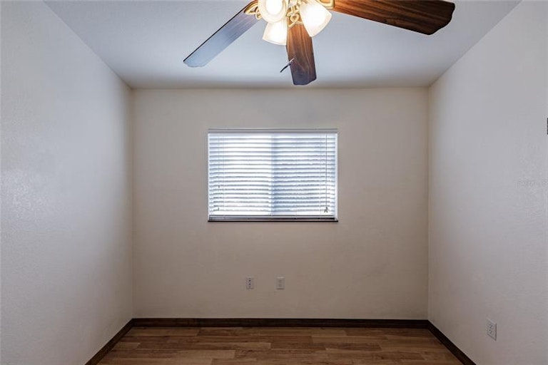 Photo 31 of 50 - 4525 Wingate Rd, Myakka City, FL 34251