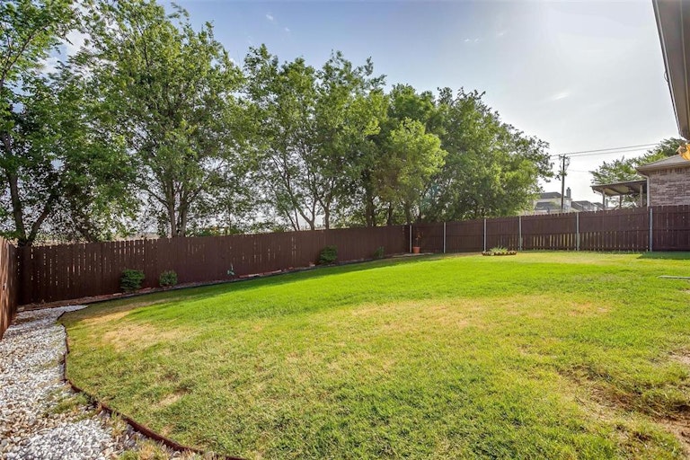 Photo 39 of 40 - 783 Peach Ln, Burleson, TX 76028