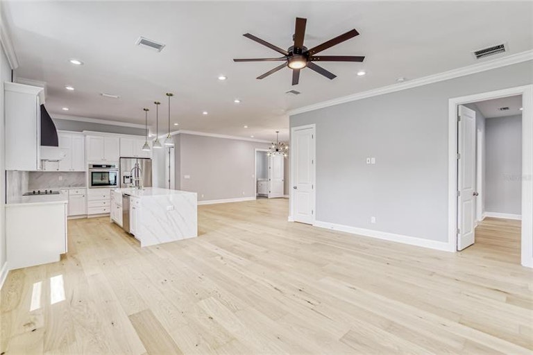 Photo 25 of 62 - 3108 W Cherokee Ave, Tampa, FL 33611