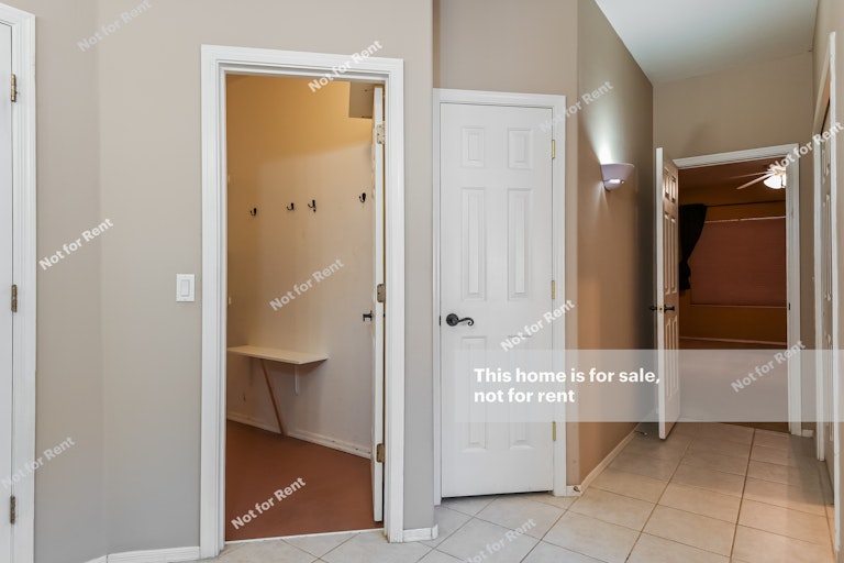 Photo 14 of 27 - 61025 E Eagle Heights Dr, Tucson, AZ 85739