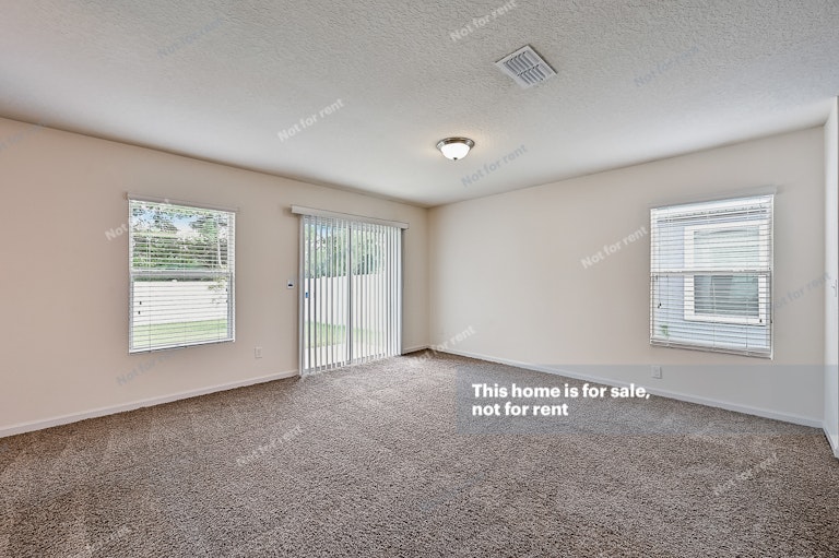 Photo 22 of 29 - 2597 King Louis Dr, Jacksonville, FL 32254