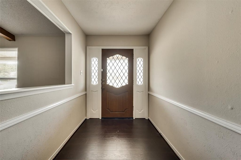 Photo 3 of 26 - 13 Lee Dr, Rockwall, TX 75032