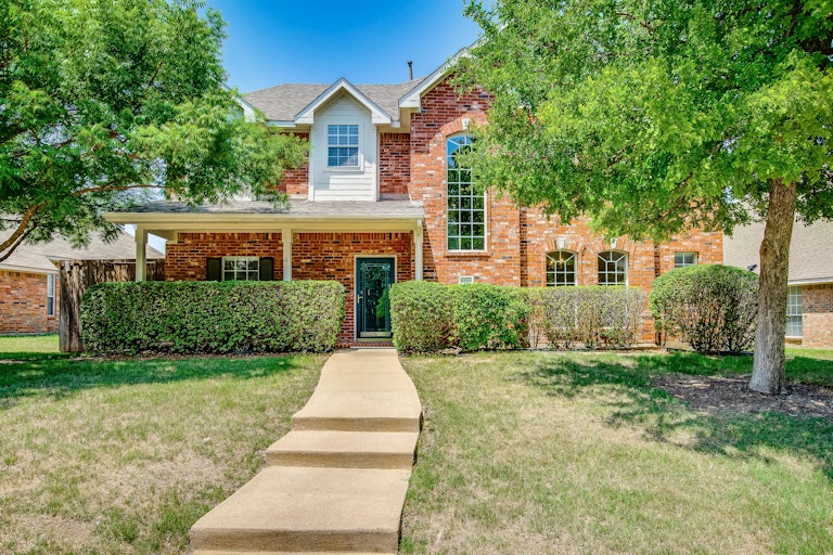Photo 2 of 31 - 8209 Mura Dr, Plano, TX 75025