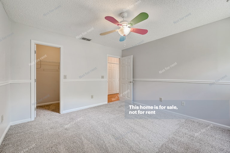 Photo 27 of 37 - 1154 Weyburn Way, Jacksonville, FL 32225