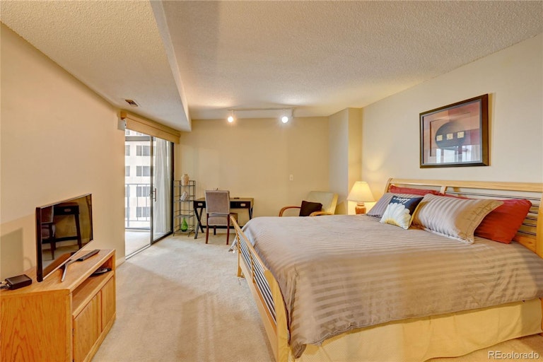 Photo 20 of 36 - 1777 Larimer St #1711, Denver, CO 80202