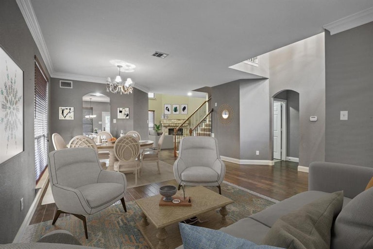 Photo 2 of 38 - 2921 Pioneer Park Dr, Flower Mound, TX 75022