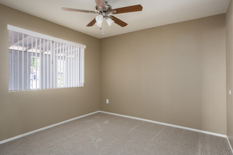 Photo 8 of 25 - 725 E Alameda Dr, Tempe, AZ 85282