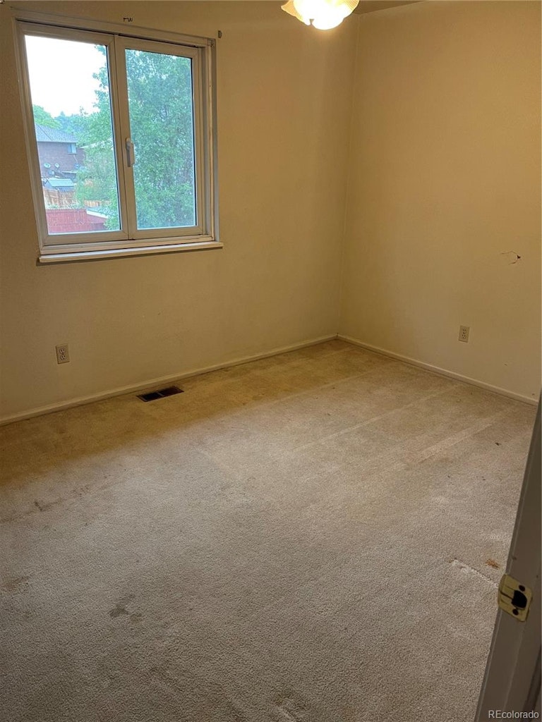 Photo 5 of 7 - 7548 Bannock St, Denver, CO 80221