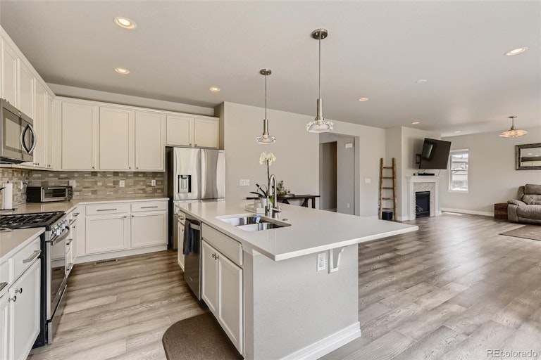 Photo 12 of 30 - 4055 Spanish Oaks Way, Castle Rock, CO 80108