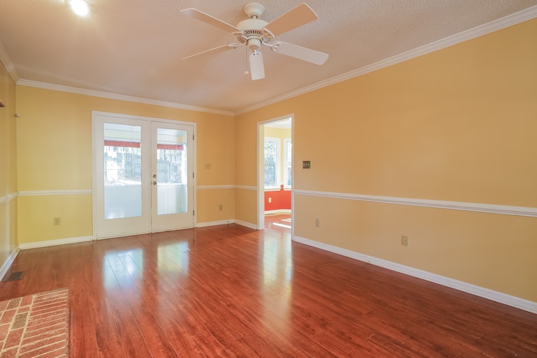 Photo 9 of 25 - 4101 Cary Oaks Dr, Apex, NC 27539
