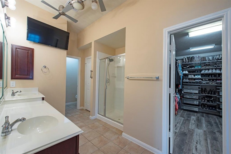 Photo 15 of 48 - 1814 Flagstaff Ln, League City, TX 77573
