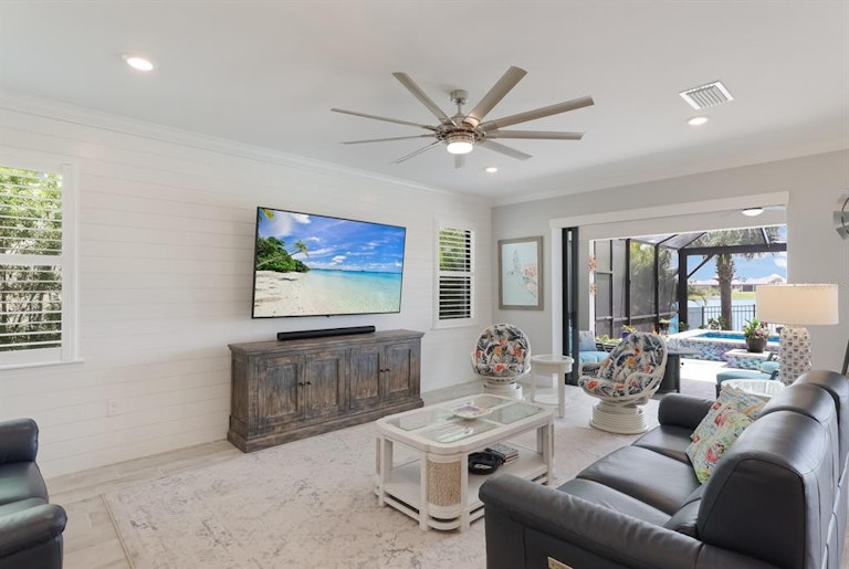 Photo 21 of 100 - 17718 Waterville Pl, Bradenton, FL 34202