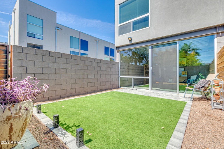 Photo 29 of 31 - 727 E Portland St #38, Phoenix, AZ 85006