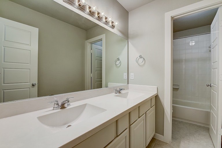 Photo 18 of 42 - 1316 Carlsbad Dr, Forney, TX 75126