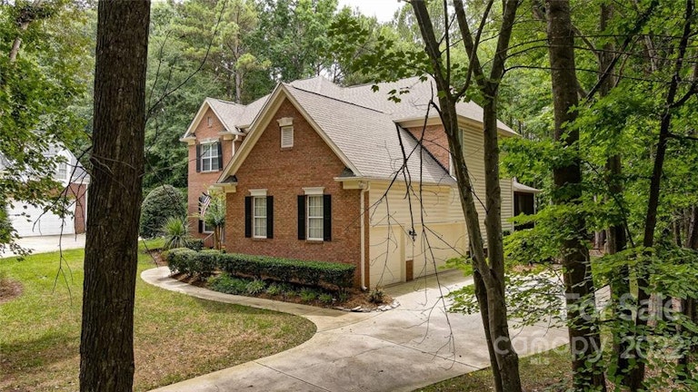 Photo 2 of 47 - 12229 Danielle Christina Ct, Charlotte, NC 28216