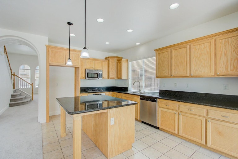 Photo 13 of 27 - 4018 Pinoche Peak Way, Rancho Cordova, CA 95742