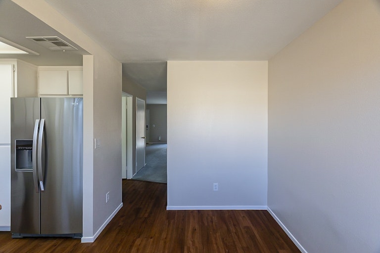 Photo 8 of 23 - 717 Walnut Dr, Lake Elsinore, CA 92530