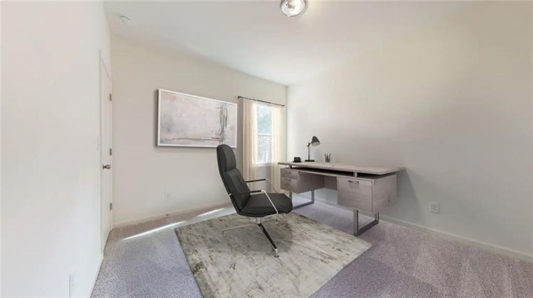 Photo 11 of 17 - 363 Greenwalk Pl, Hoschton, GA 30548