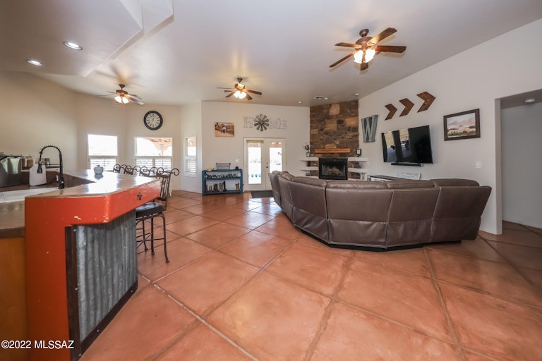 Photo 4 of 33 - 2840 E Darlene Dr, Vail, AZ 85641