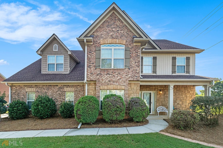 Photo 1 of 33 - 100 Belgian Ct, Hampton, GA 30228