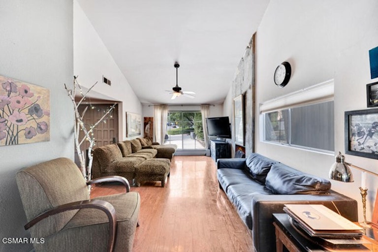 Photo 6 of 36 - 29301 Hillrise Dr, Agoura Hills, CA 91301