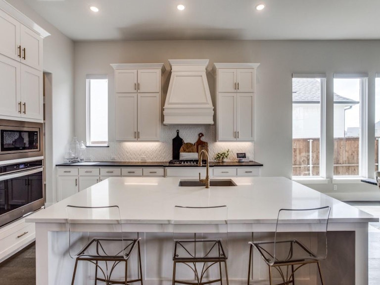 Photo 12 of 25 - 3958 Sanders Dr, Celina, TX 75009