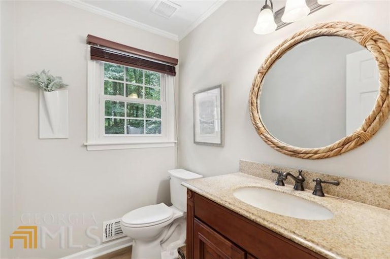 Photo 19 of 36 - 4345 Inverary Walk NE, Roswell, GA 30075