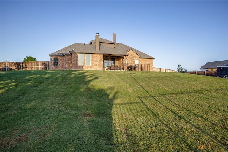 Photo 34 of 40 - 180 Denali Way, Waxahachie, TX 75167
