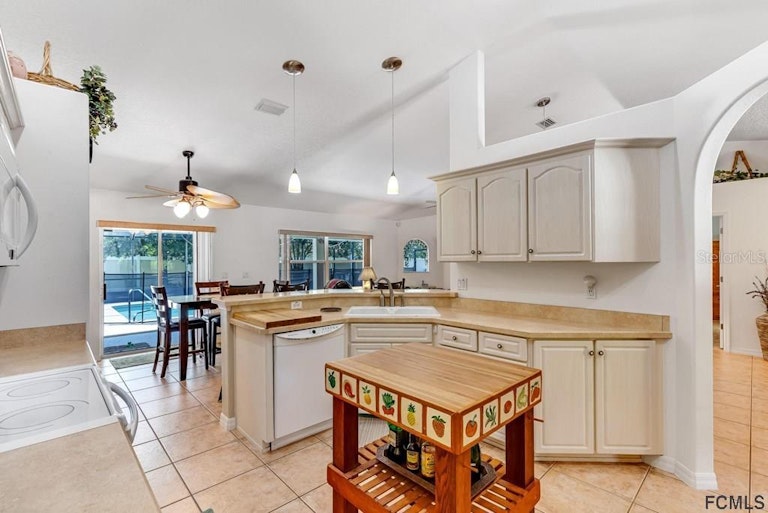Photo 18 of 60 - 52 Rockefeller Dr, Palm Coast, FL 32164