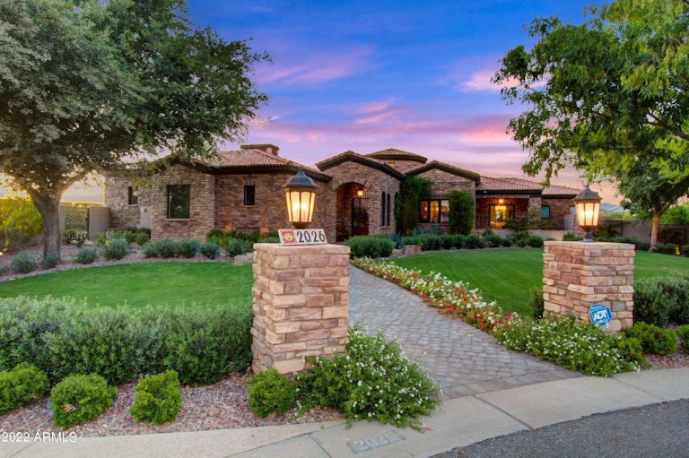 Photo 7 of 44 - 2026 E Avenida Del Valle Ct, Gilbert, AZ 85298