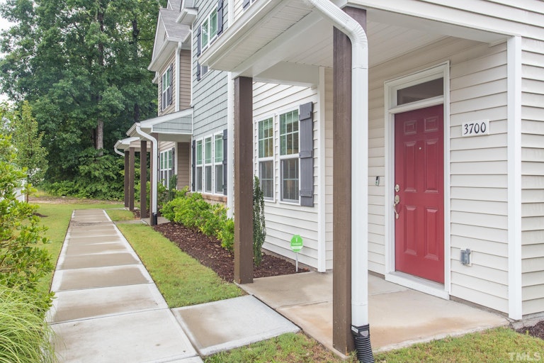 Photo 2 of 30 - 3700 Buffaloe Rd, Raleigh, NC 27604