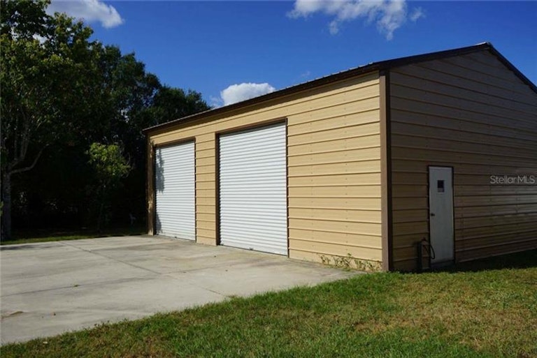 Photo 15 of 19 - 1622 Jewel Dr, Sarasota, FL 34240