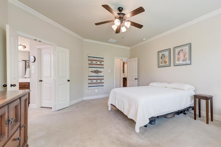 Photo 26 of 40 - 2701 Twinflower Dr, Fort Worth, TX 76244
