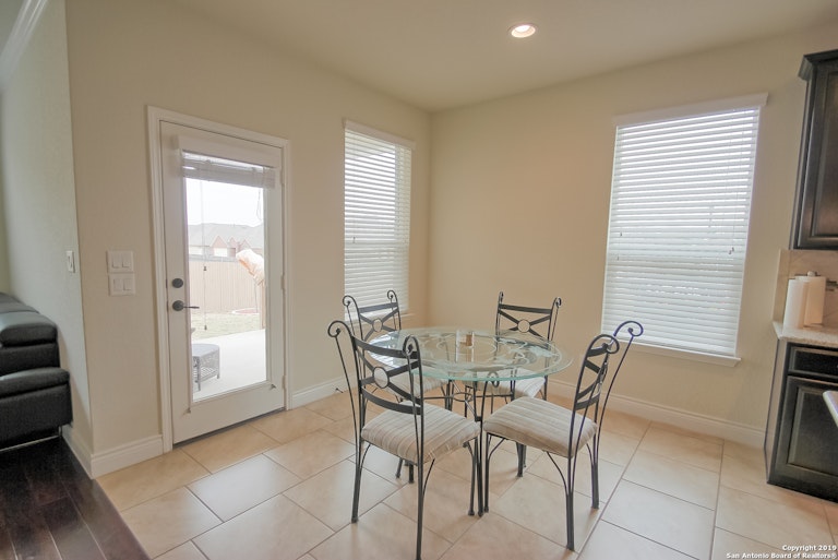 Photo 8 of 25 - 27403 Valle Blf, Boerne, TX 78015