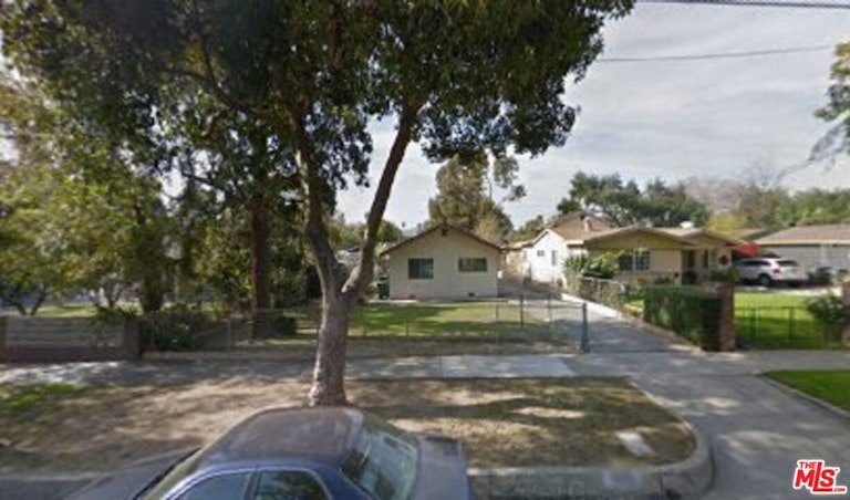 Photo 1 of 6 - 1899 Belmont Ave, Pasadena, CA 91103