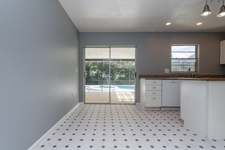 Photo 12 of 33 - 149 Bolender Rd, Auburndale, FL 33823
