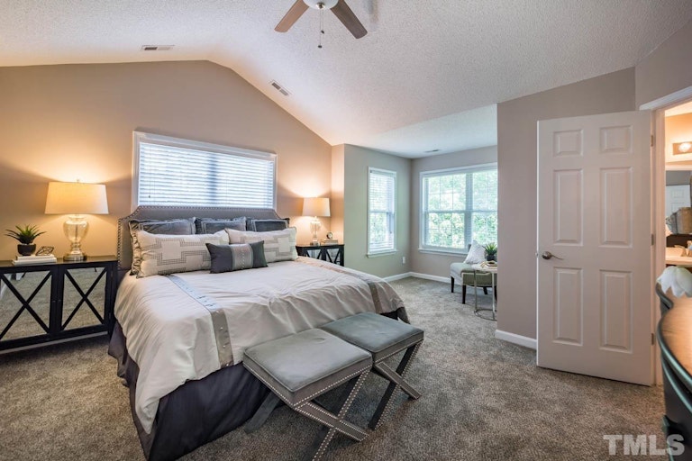 Photo 18 of 46 - 5 Ingram Ct, Durham, NC 27713