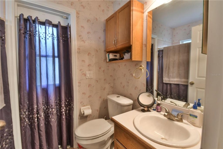 Photo 29 of 51 - 7501 Sandstone Dr, Orlando, FL 32836