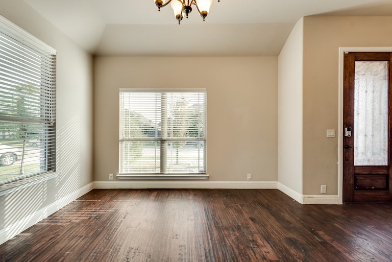 Photo 13 of 37 - 1129 Longhorn Dr, Aubrey, TX 76227