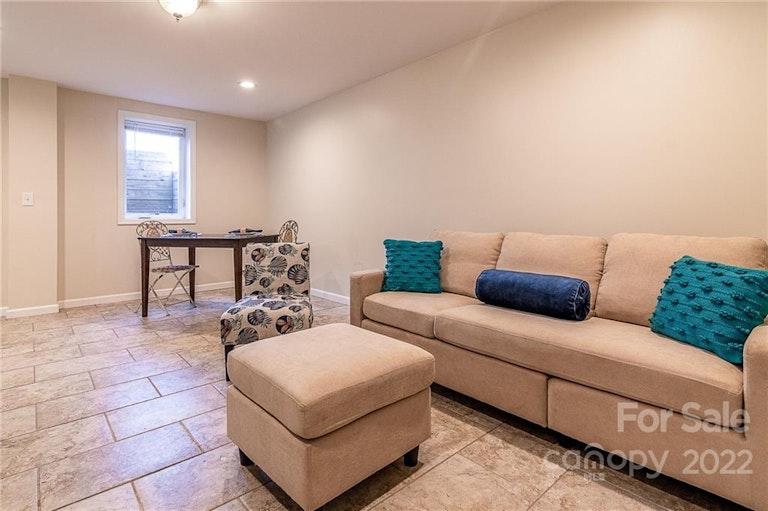 Photo 21 of 32 - 109 Nesting Quail Ln, Mooresville, NC 28117