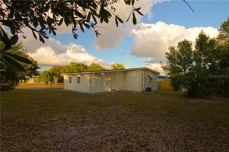 Photo 11 of 12 - 1635 Weybridge St, Deltona, FL 32725
