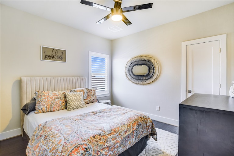 Photo 22 of 39 - 13505 Fern Grove Ct, Manor, TX 78653