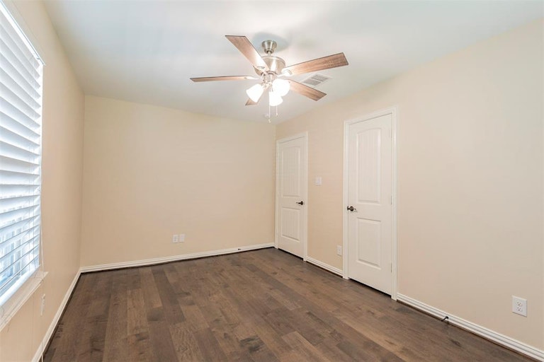 Photo 28 of 33 - 4165 Doyle Ln, Lancaster, TX 75134