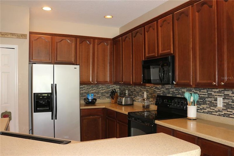 Photo 2 of 35 - 11423 Crisfield Pl, New Port Richey, FL 34654