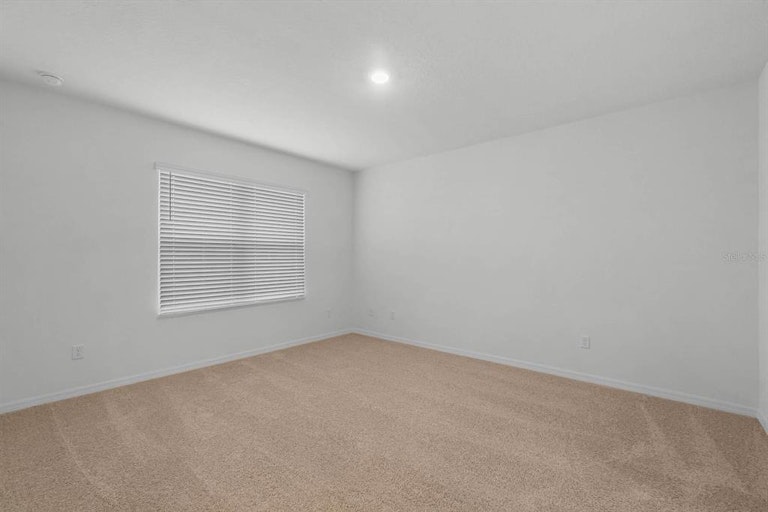 Photo 30 of 40 - 729 Squires Grove Dr, Winter Haven, FL 33880