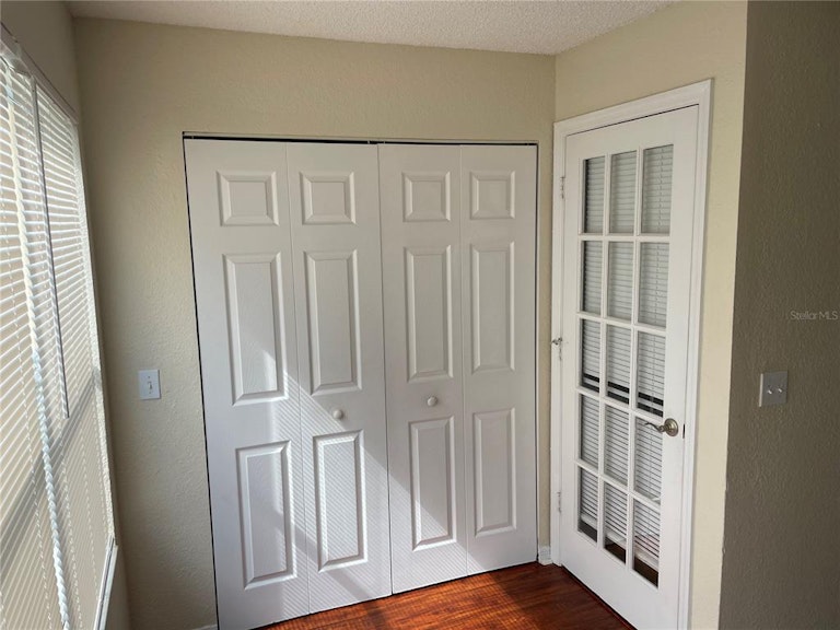 Photo 11 of 44 - 5168 Conroy Rd #25, Orlando, FL 32811